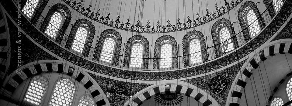 zestiende-eeuws iznik aardewerk - rüstem pasja moskee in istanbul
